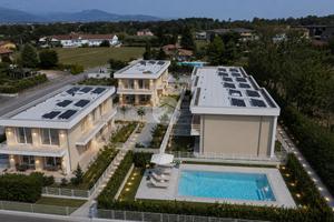 VILLA A SCHIERA A MANERBA DEL GARDA