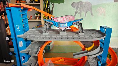 HOT WHEELS PISTA GARAGE ULTIMATE GIGANTE
