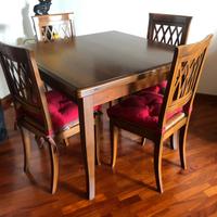 Tavolo in arte povera con 4 sedie 