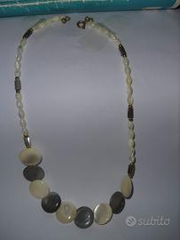 Collana con piastre