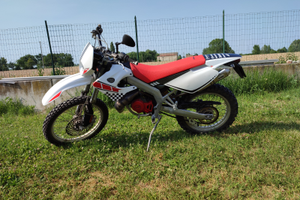 Moto enduro DERBI Senda 50 - 2T