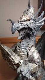 Drago guerriero in resina statuetta