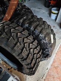 235 60 18 m+s seminuove tassellate