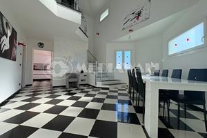 Bifamiliare a Aviano