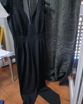 Tuta intera elegante nera con scollo a V e pizzo
