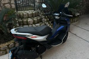 Aprilia sr gt 200