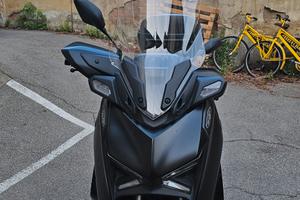 Yamaha XMAX 300 Tech MAX (2024) – 14.500 km 