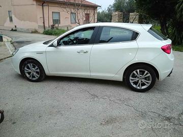 2012 Alfa Romeo giulietta