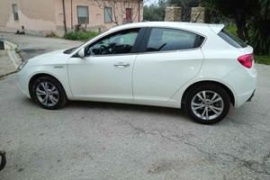 2012 Alfa Romeo giulietta