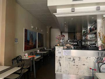 Attività / Licenza di 65 m² con 2 locali a Cremona