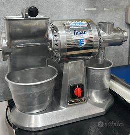 Grattuggia e macina caffè