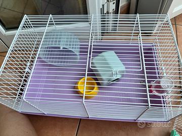 Gabbietta per criceti completa di accessori (ruota