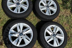 Cerchi Volkswagen da 16 e gomme Michelin Alpin 6