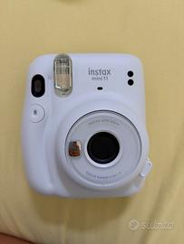 INSTAX MINI 11, con custodia e portafoto