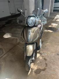 Beverly 300