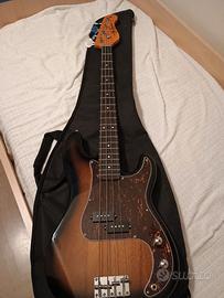 Basso elettrico Jay Turner