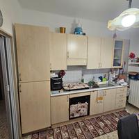 cucina tavolo e sedie  armadio