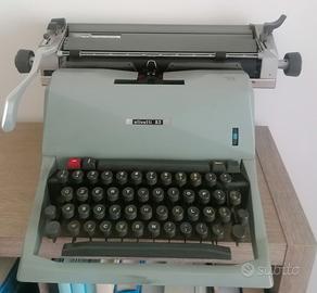 macchina da scrivere OLIVETTI LETTERA 82