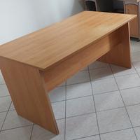 Scrivania per ufficio