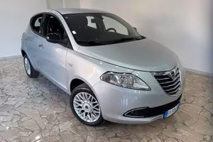 LANCIA Ypsilon 0.9 TwinAir 85 CV 5 porte Metano