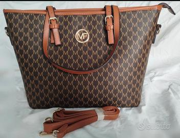 Borsa maxfly