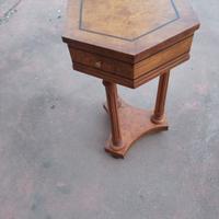tavolino intarsiato in radica di olmo anni 70 
