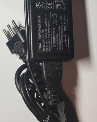 Alimentatore Universale  12v. 3A. 36watt