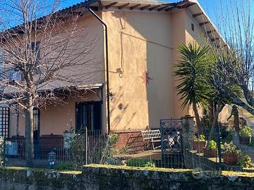 Fabbricati indipendenti con terreno