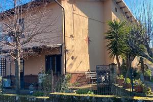 Fabbricati indipendenti con terreno