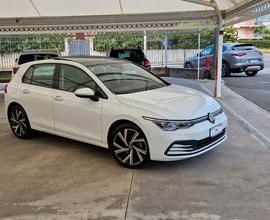 Volkswagen Golf 8 2.0 TDI 116cv Style Sport