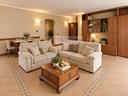 villa-di-173-m²-con-piu-di-5-locali-e-posto-auto-a