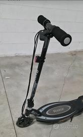 Razor e90 monopattino elettronico 