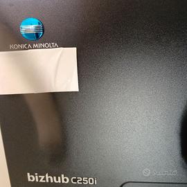 Konica Minolta bizhub C250i – Quasi nuova, solo 10