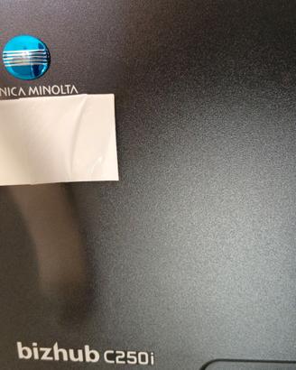 Konica Minolta bizhub C250i – Quasi nuova, solo 10