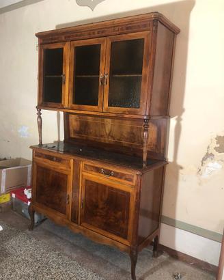 Credenza con vetrina