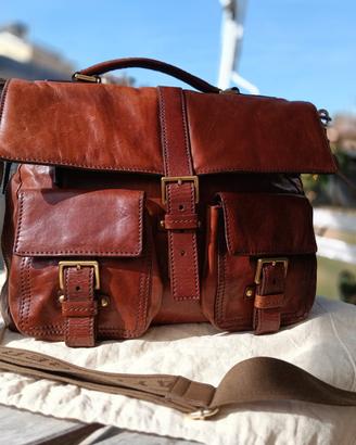 Borsa in pelle marrone multi tasche 