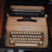 macchina da scrivere olivetti
