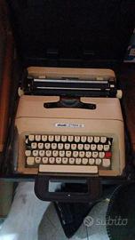 macchina da scrivere olivetti