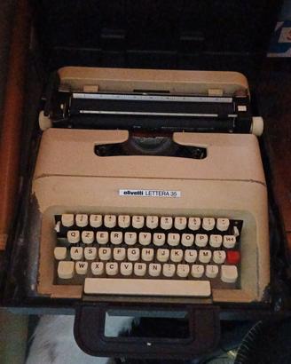 macchina da scrivere olivetti