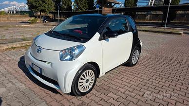 Toyota iQ 1.0 CVT Trend