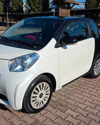 Toyota iQ 1.0 CVT Trend