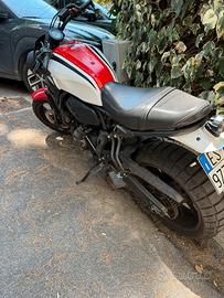 Yamaha xsr 700