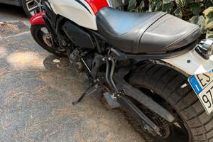 Yamaha xsr 700