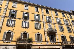 2 LOCALI A MILANO