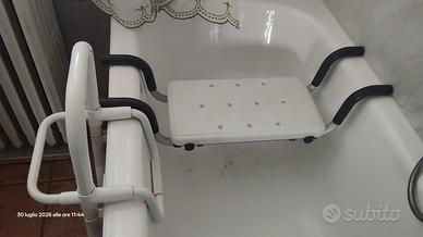 Ausilio per anziani  per vasca da bagno.