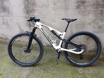 Mountain bike rockrider xc 900s