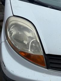 Faro anteriore dx RENAULT TRAFIC/VIVARO anno 2007 