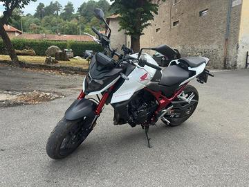 HONDA CB750 HORNET MY2024 – 6.854 KM