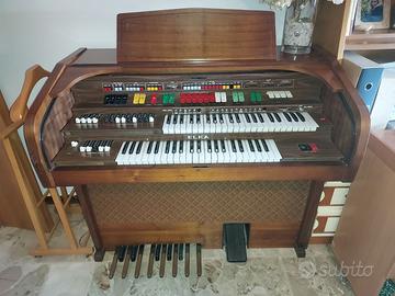 ORGANO ELKA  ARTIST 606 50HZ  180 W MADE IN ITALY