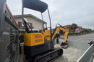 Mini escavatore VN 13 diesel da 12q.-6100 euro